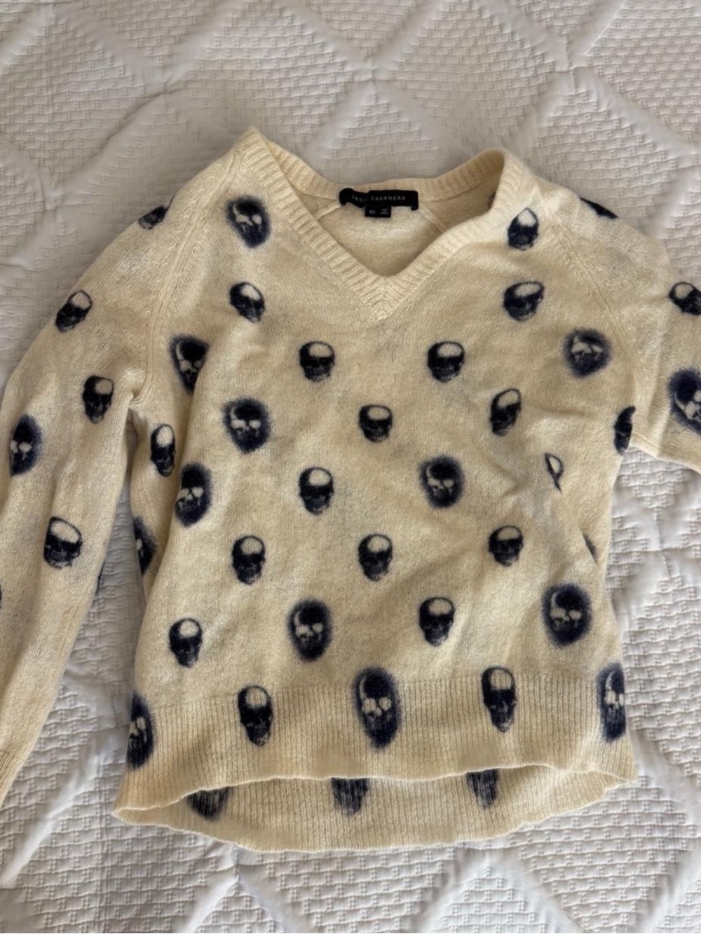 Autumn cashmere skull sweater